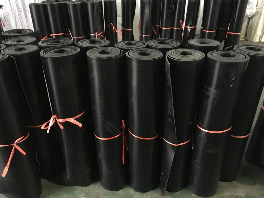 
                你知道耐油橡膠板的制造方法嗎？
            
